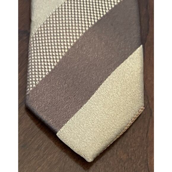 Bcbg Attitude Gold Brown Hand Made 100% Imported Silk Made In China - Picture 6 of 9